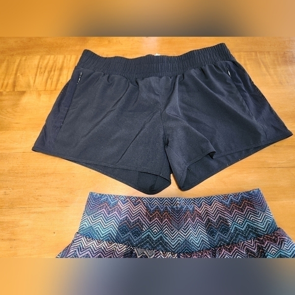 Fabletics Athletic Shorts Bundle Womens Small - Picture 4 of 6